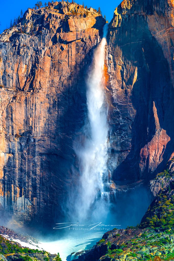 Yosemite Valley waterfall - 0934V